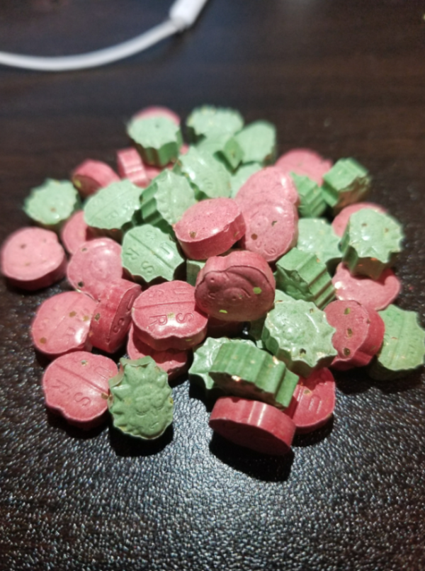 ecstasy-600x806